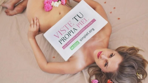 Eliana Albasetti se desnuda para la campaña ''Viste tu propia piel''
