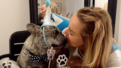 Kika Silva celebra el cumpleaños de su perro Gin