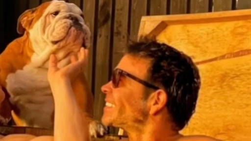 Ignacio Gutiérrez se despide de su perrito Diego