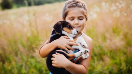 Viviendo con perros y niños: El libro para la familia multiespecie