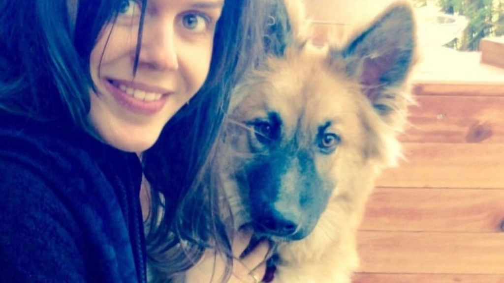 Carola Varleta se despide de su perrito Maqui, Instagram @carolavarleta