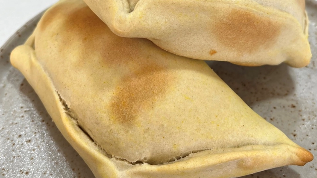 Empanada de pino de berenjena, Cristobal Robles