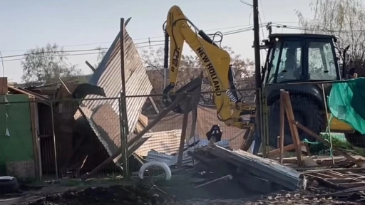 Destruyen canódromo ubicado en la comuna de Peñalolén