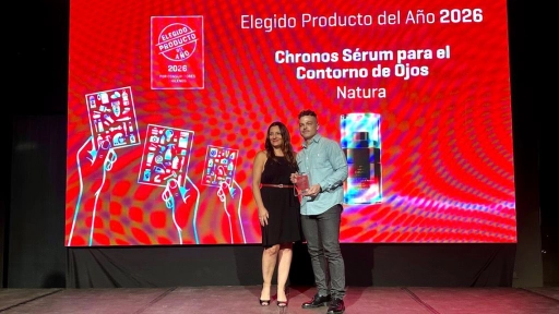 El súper Sérum para el contorno de ojos de Natura Chronos Derma es elegido Producto del Año 2026