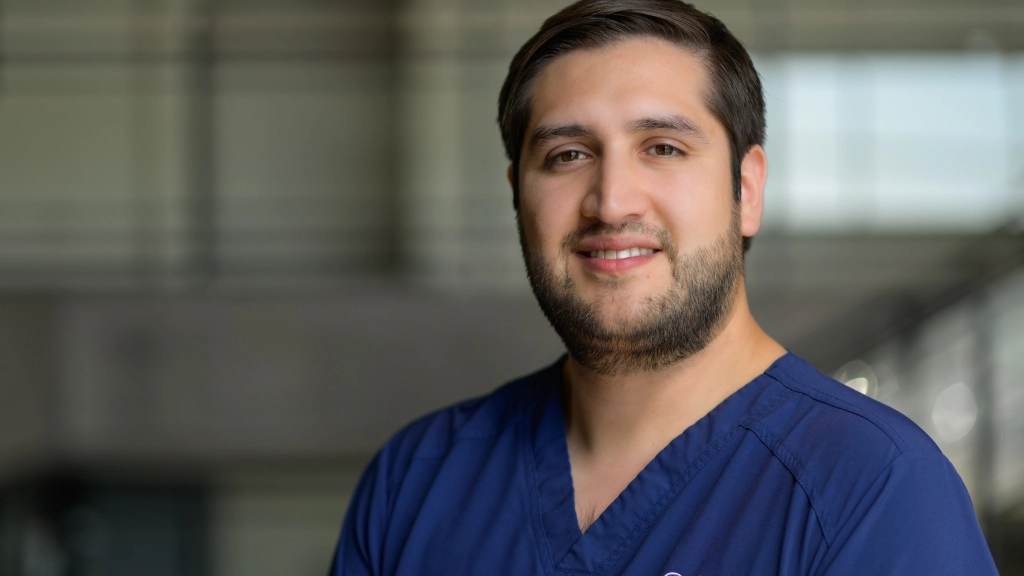 Marcelo Cuevas Quitral, Médico Veterinario, Hospital Clínico Veterinario UNAB. / UNAB