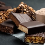 ¿Puede una barra de proteína reemplazar una comida?