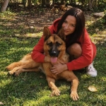 Kel Calderón ofrece recompensa tras la muerte de tres perros en Pelarco: denuncia presunto envenenamiento